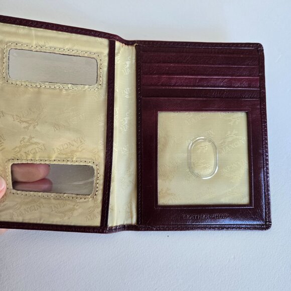 Passport cover - Picture 3 of 4